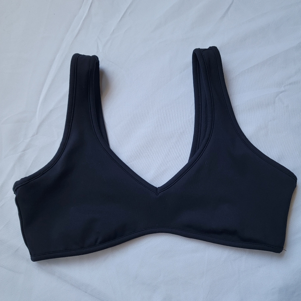 CSB serenity isla crop in black